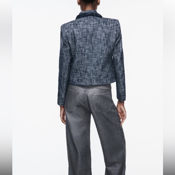 ZARA TEXTURED SHORT BLAZER - Picture 5 of 11